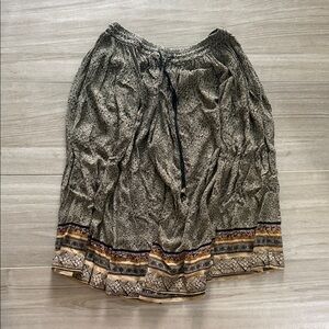 Sag Harbor Olive Boho Midi Skirt with Printed Border